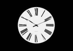 Arne Jacobsen Roman Vægur Ø29 cm hvid/sort | Køb her