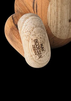 Kay Bojesen x DBU Abe Kvinde 2024 lille teak/limba | Køb her Online
