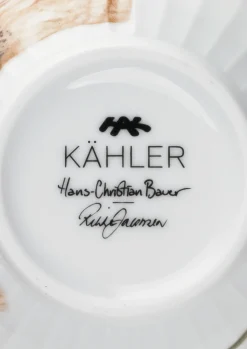 Kähler Hammershøi Poppy Krus 33 cl hvid m. deko | Køb her Discount