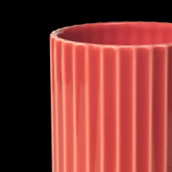 Lyngby Porcelæn Lyngby Vase H15.5 cm rød porcelæn | Køb nu Clearance