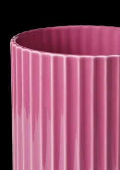 Lyngby Porcelæn Lyngby Vase H20.5 cm lilla porcelæn | Køb nu Outlet